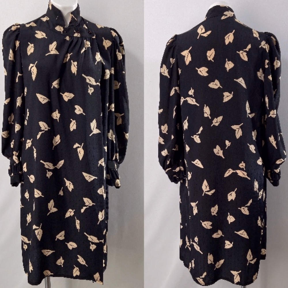Vintage Nubi Black Button Kimono With Leaf Print